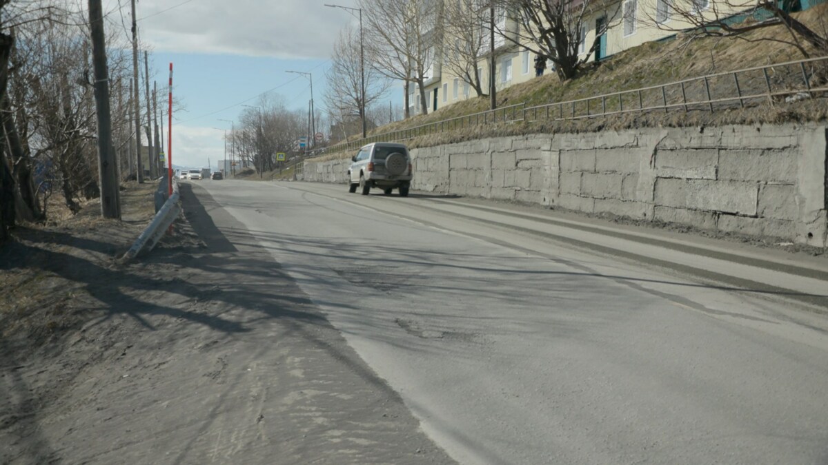 На дороге по улице Беринга в столице Камчатки обустроят тротуар