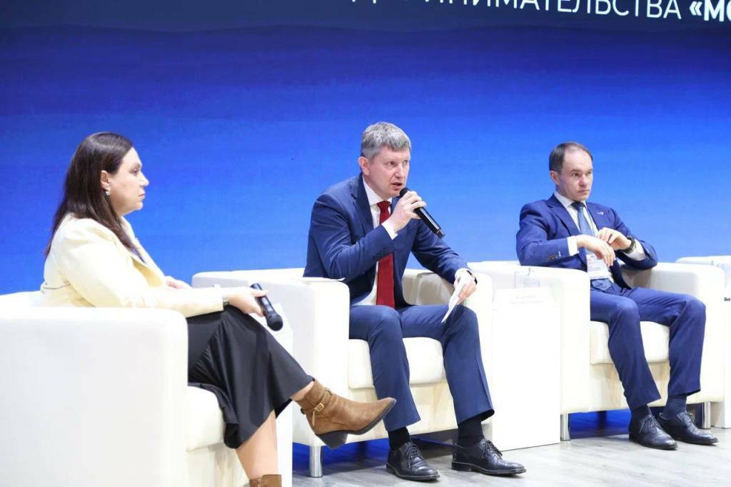 Решетников: малому бизнесу необходимо активнее встраиваться в кооперационные цепочки крупных предприятий